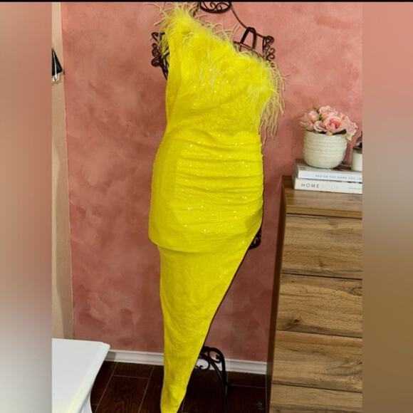 Dress - Picture 2 of 5